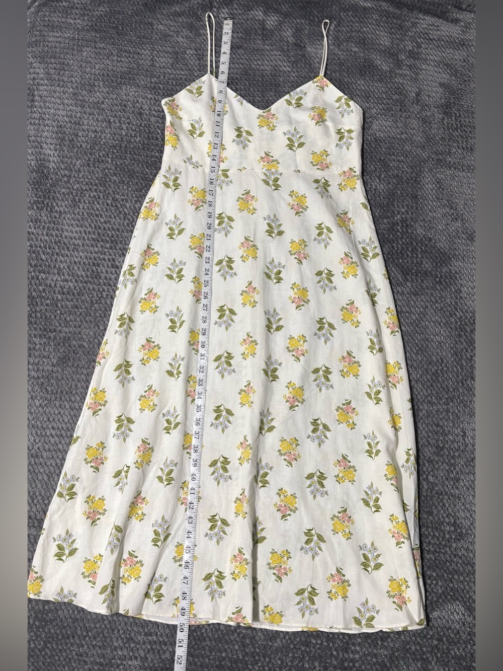 Zara Cream Floral V-neck, back zip closure. Maxi Dress with Yellow Blooms SizeXL - Picture 4 of 8